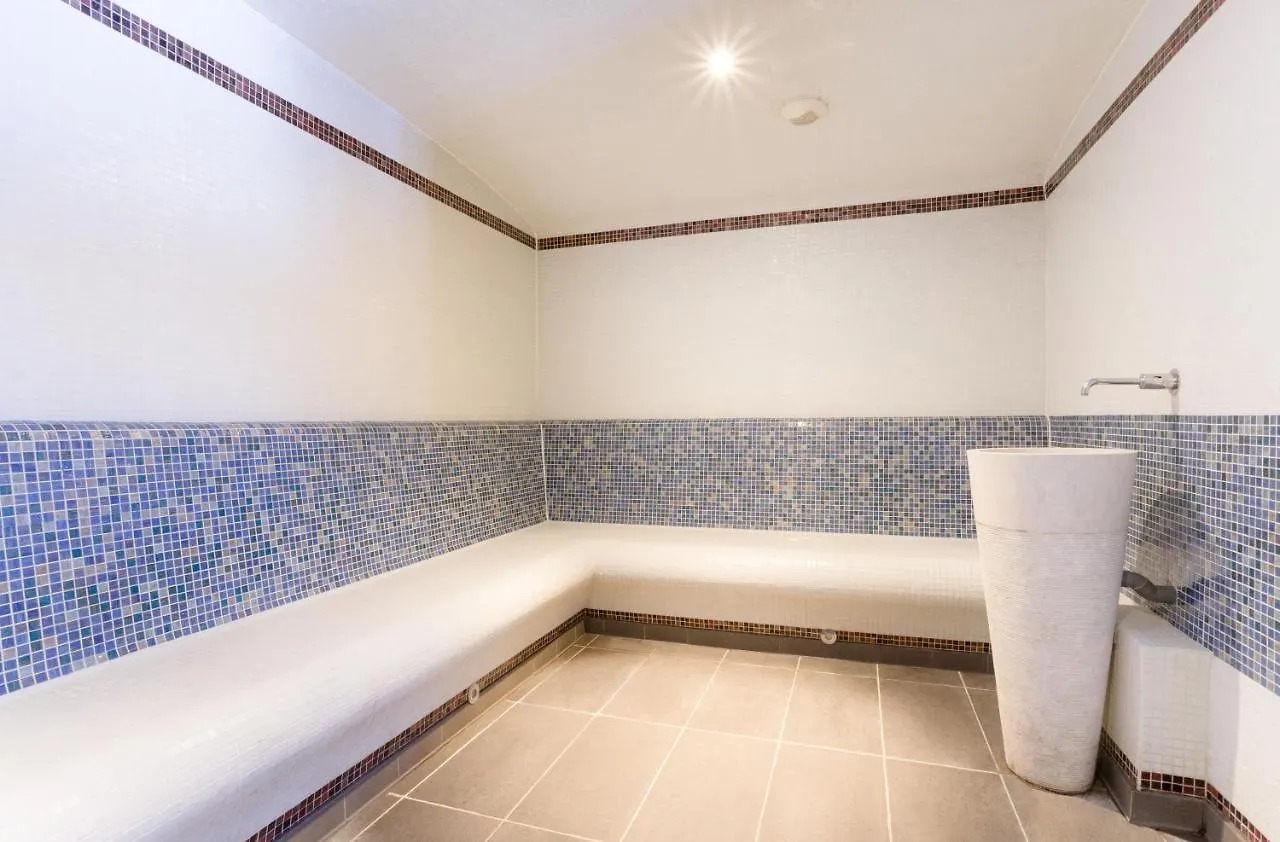 Hotel Club Mmv Les 2 Domaines La Plagne 0*,  France